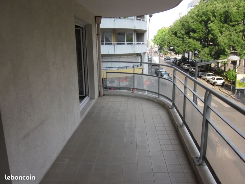 Chambre à Louer, 8 min à pied de la Part dieu et des universités