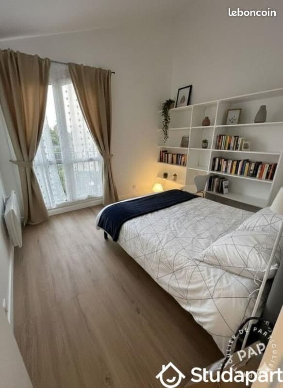 Chambre 1 pièce 110 m²