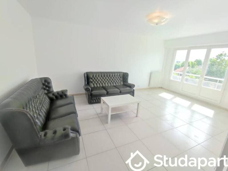 Chambre 1 pièce 12 m²