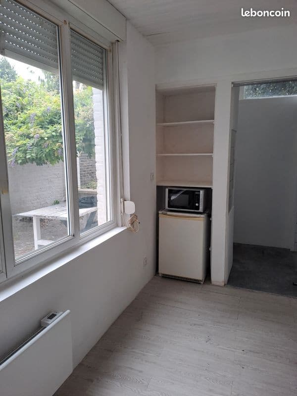 Loue studio meublé