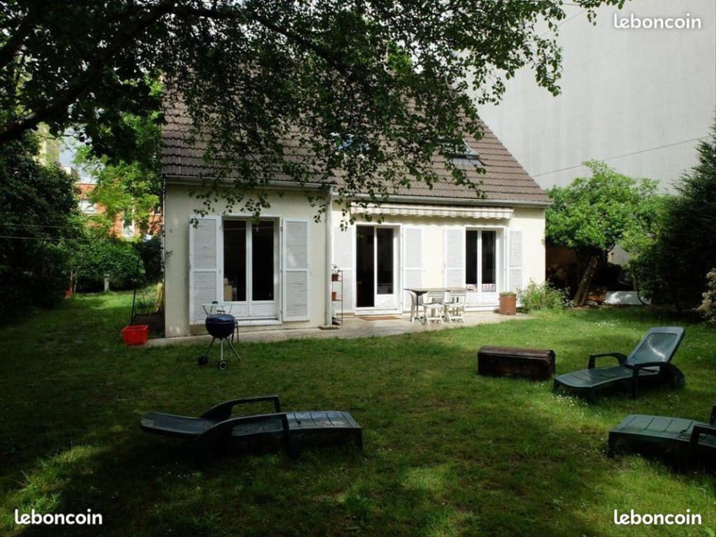 Pied-à-terre maison centre-ville avec jardin