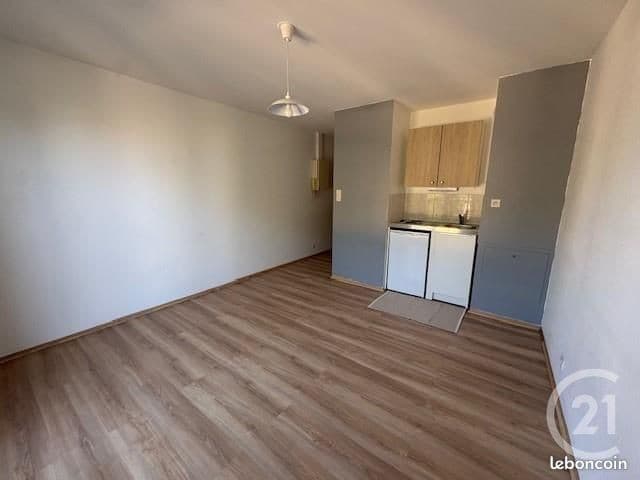 Studio 1 pièce 19 m²