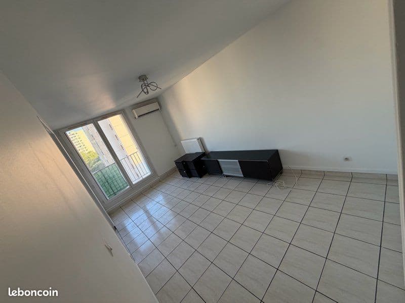 Apartement t 3 VAULX en Velin dispo immédiatement