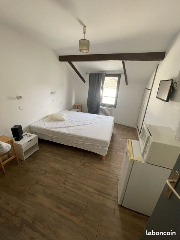 Studio montevrain bourg disneyland