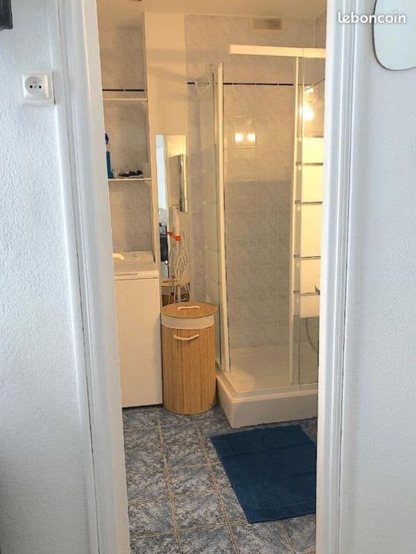 Charmant appartement T2 (1 chambre, 1 séjour) avec balcon