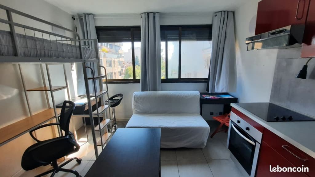 Mignon Petit Studio moderne, sécurisé, équipé pour ETUDIANT dans résidence ETUDIANTE, - 300 m place Jeanne d Arc. Et Gare Matabiau