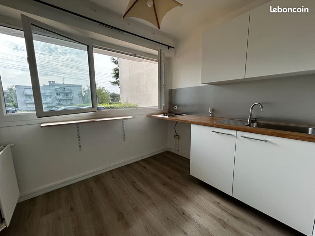 Studio 1 pièce 28 m²