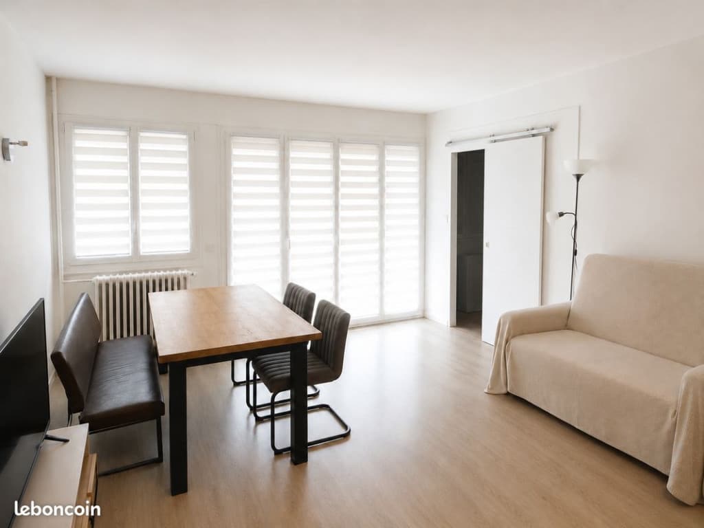 Appartement T4 meublé 66 m² – 3 chambres, balcon et parking – Palaiseau