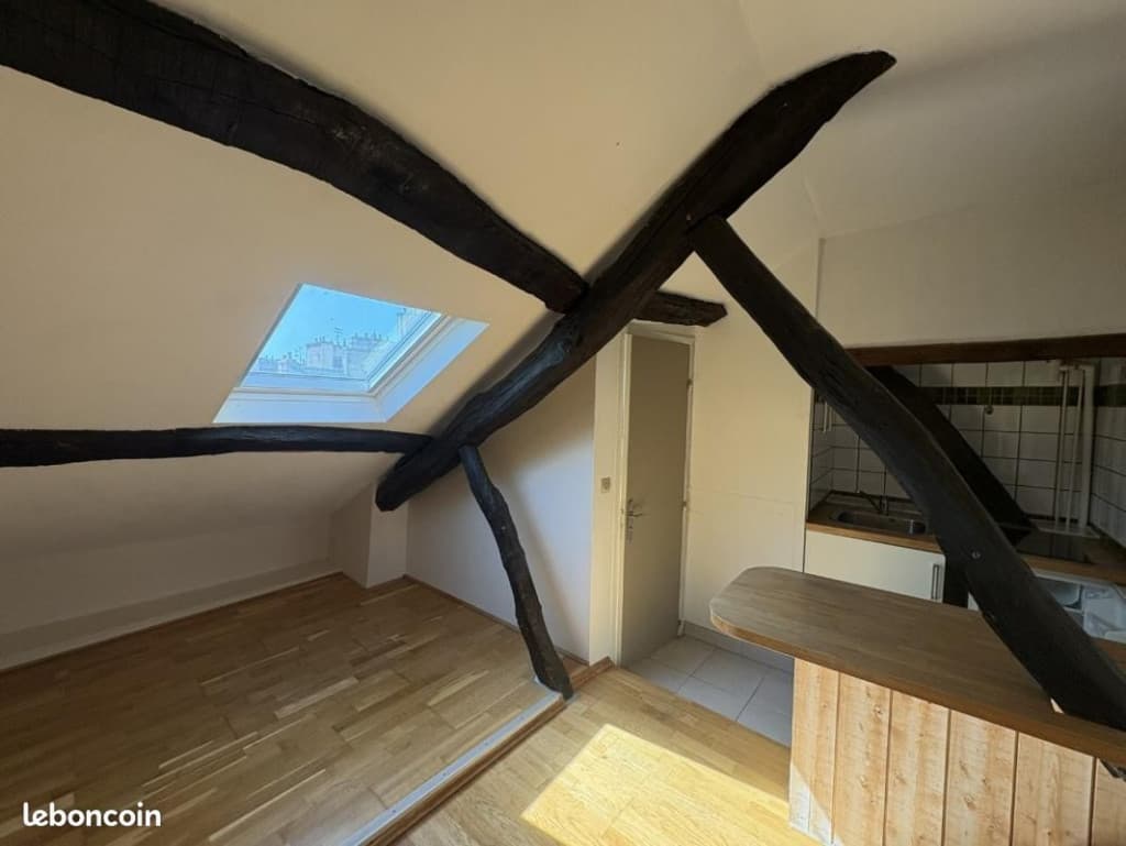 Studio 1 pièce 9 m²