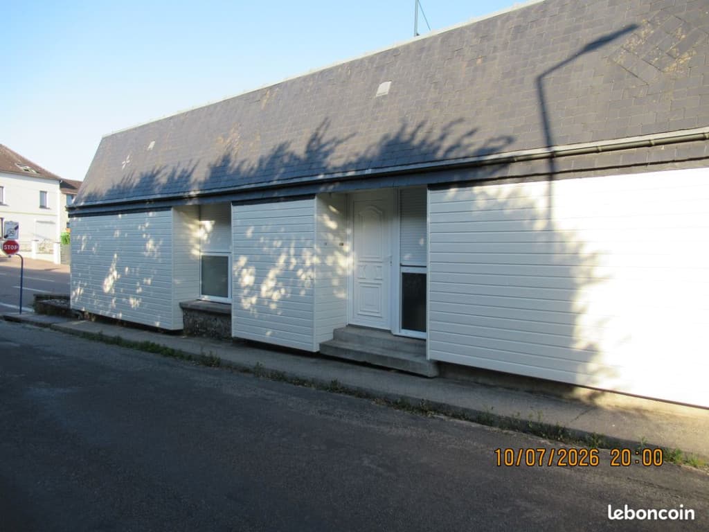 A LOUER à BOIS GUILLAUME GRAND F1 ATYPIQUE RENOVE AU REZ-DE-CHAUSSEE DE 36.92 M²