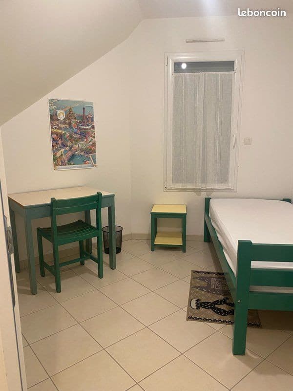 Chambre et cuisine étudiant
