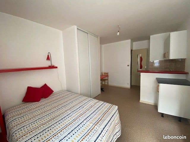 Studio 1 pièce 20 m²