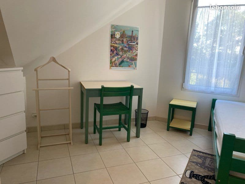 Chambre et cuisine etudiant