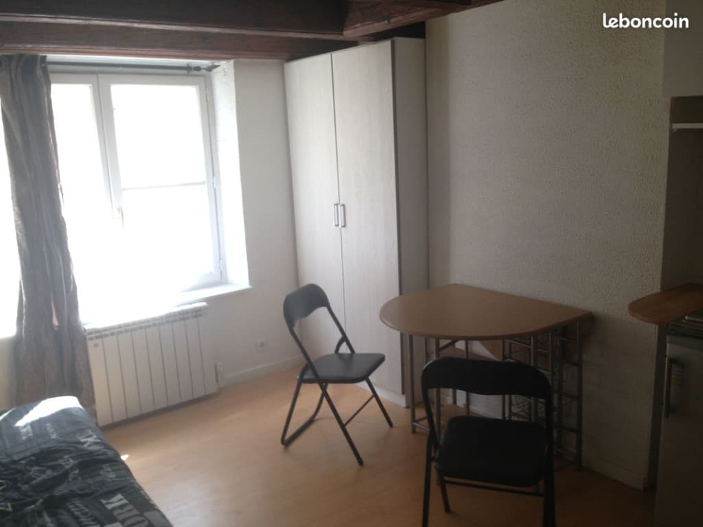 Loue studio meublé