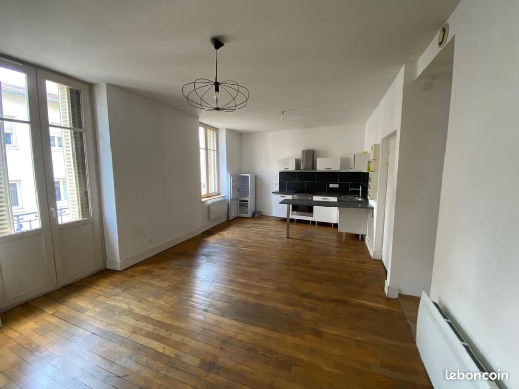 F3 Rue Gabriel Mouilleron