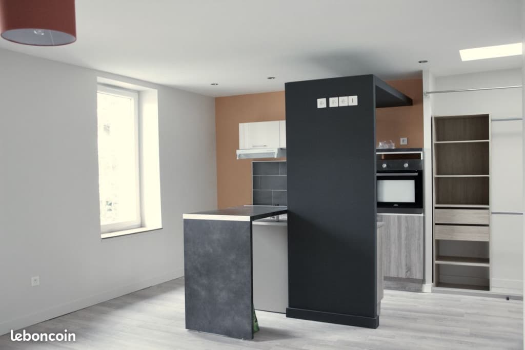 Joli F1 bis Proche Hopital Central