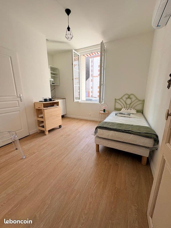 Studio 1 pièce 17 m²