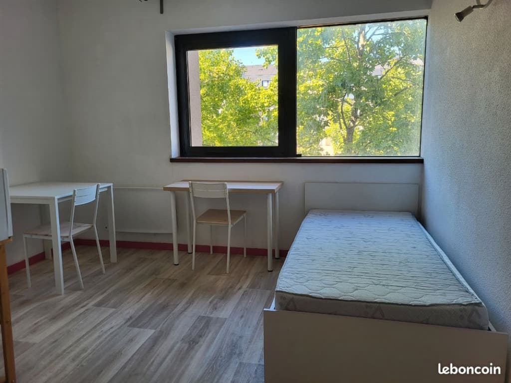 Studio proche tram et loire
