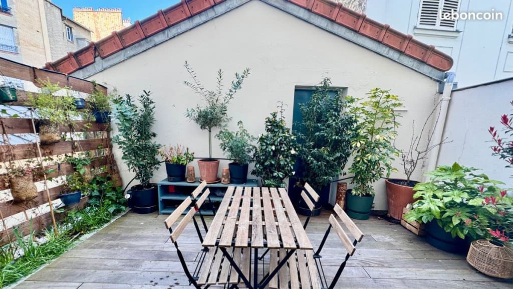 Appartement refait entièrement à neuf en 2023 de 42m2 entièrement meublée avec charme au 1er étage