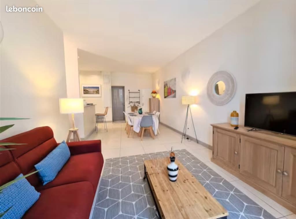 Appartement meublé 2P 59m2 Nimes centre