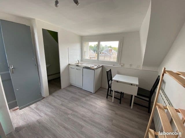 Studio 1 pièce 11 m²
