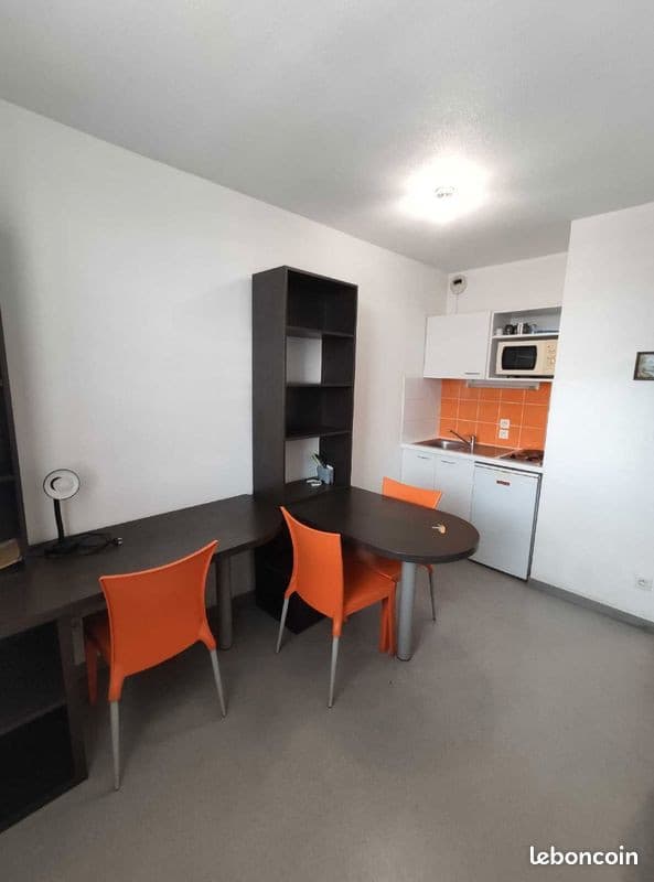 Studio meublé à louer