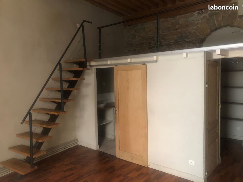 Studio 30m2 + 10m2 mezzanine