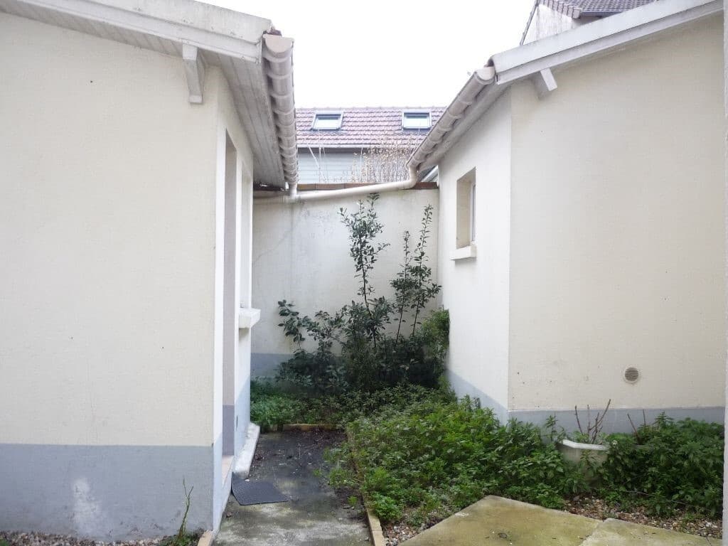 Location studio meublé