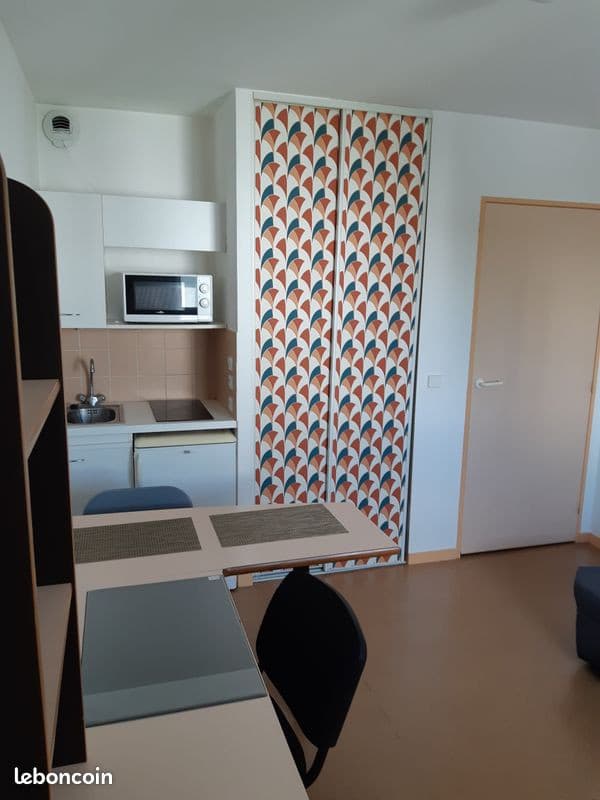 Studio meublé près fac