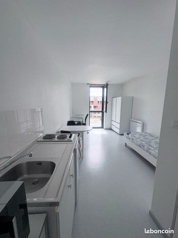 Studio meublé étudiant – UTT – 420 HC – Sans frais d’agence