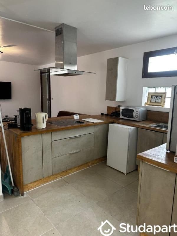 Chambre 1 pièce 13 m²