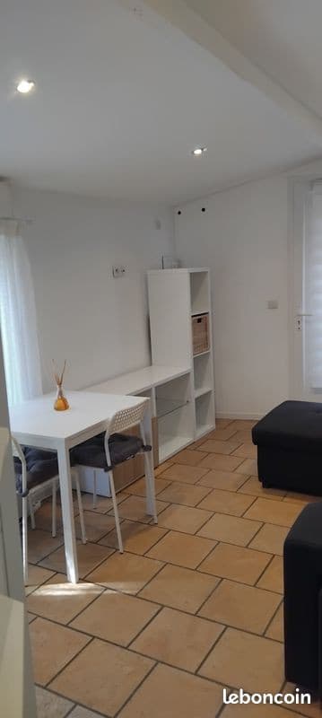 Studio meublé à Louer