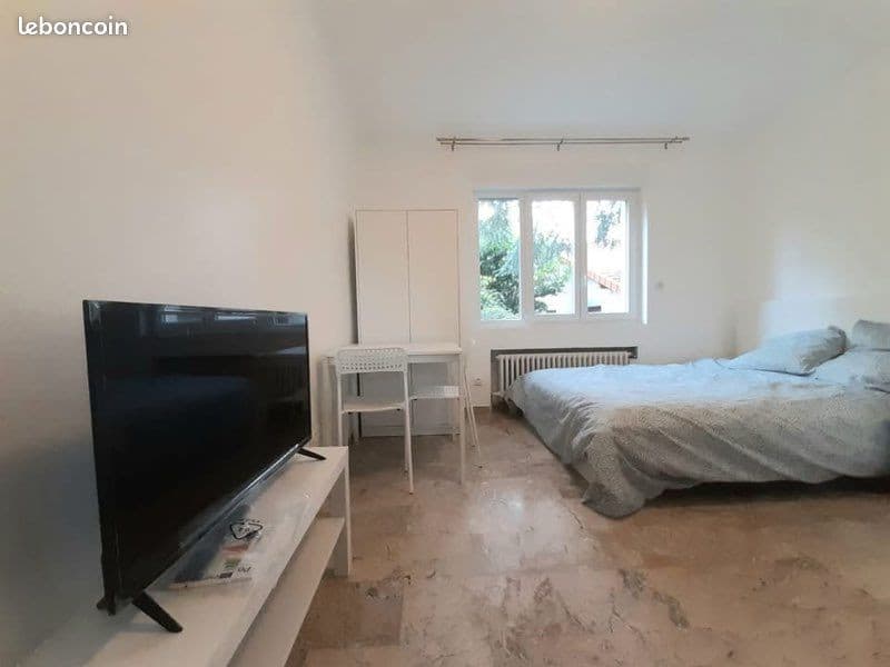 Studio 15m2 au loyer 690/mois CC (internet, électricité…)