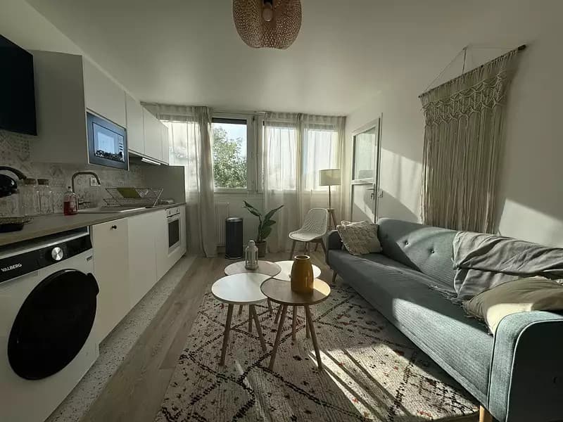 Location appartement 5 pièces 76 m² Cergy (95000) - Superimmo