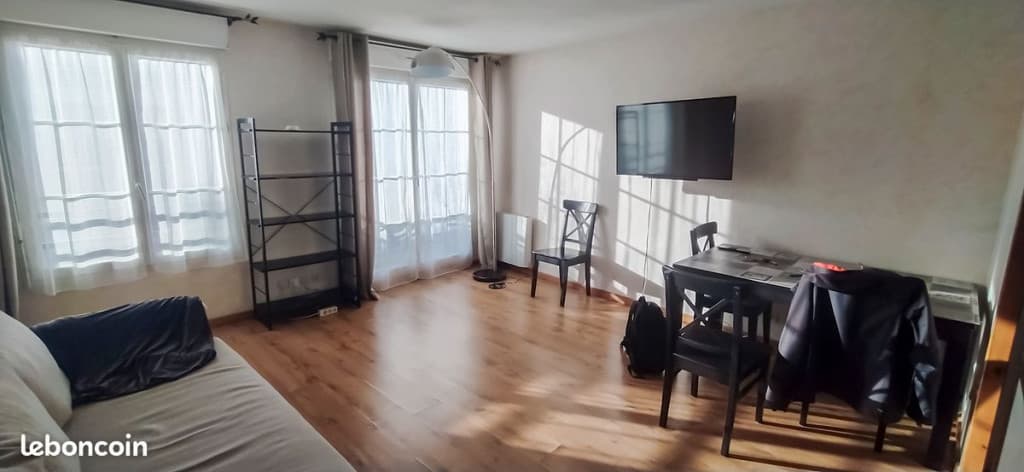 Appartement T2 meublé CERGY PORT