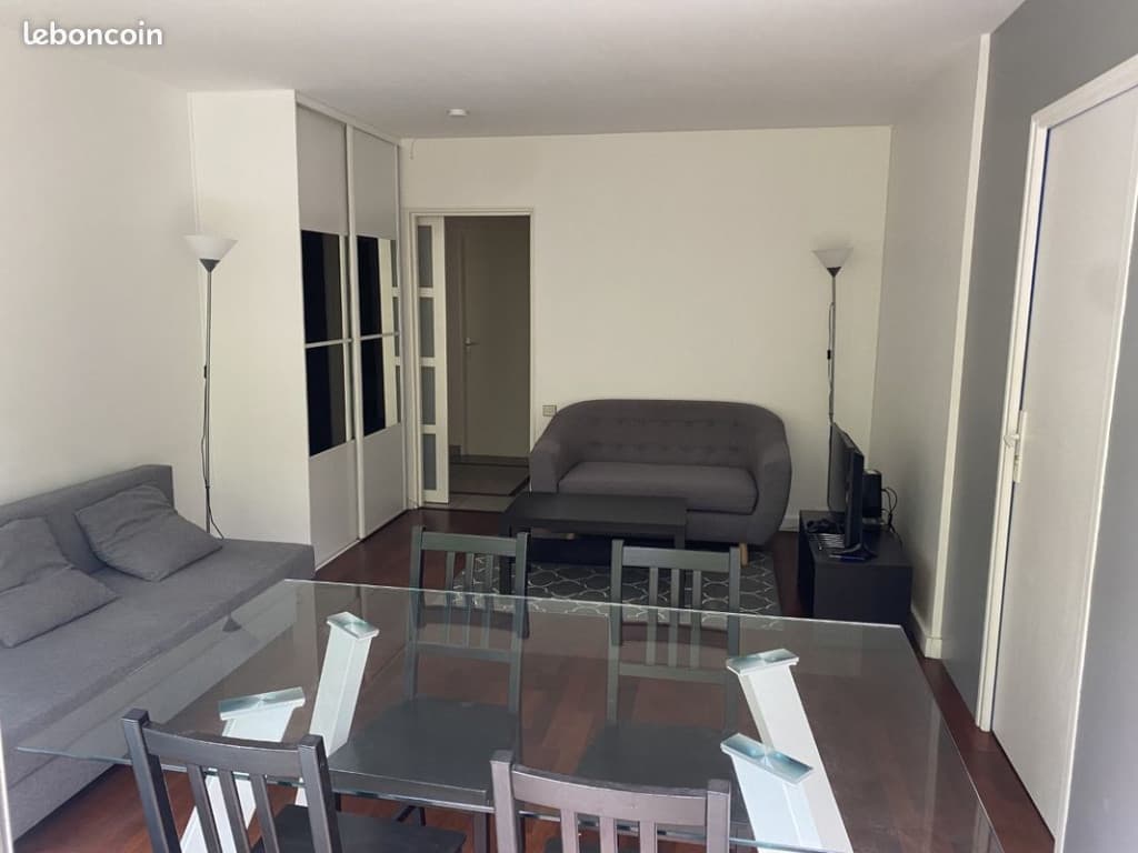 Appartement 80 m3 pour trois étudiants