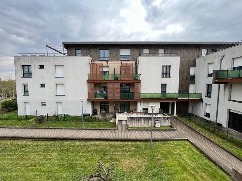 Studio 1 pièce 33 m²
