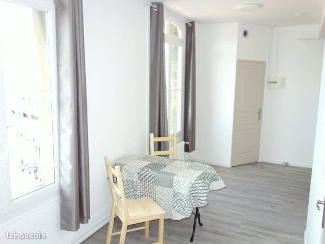 ELBEUF Centre-ville - Loue T2 28 m² équipé CHAUFFAGE COMPRIS