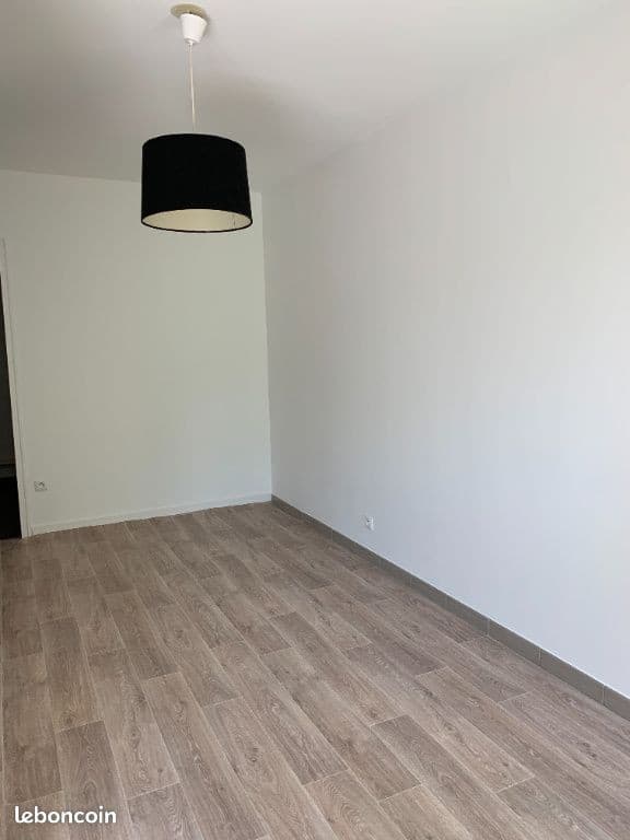 Studio 1 pièce 40 m²