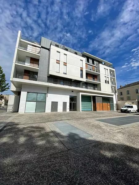 Location appartement 4 pièces 76 m² Mantes-la-Jolie (78200) - Superimmo
