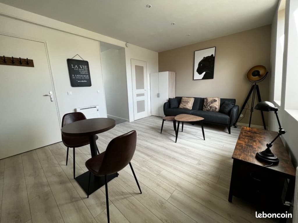 1 Pièce . 25m² . Mantes-la-Jolie . Quartier Gare