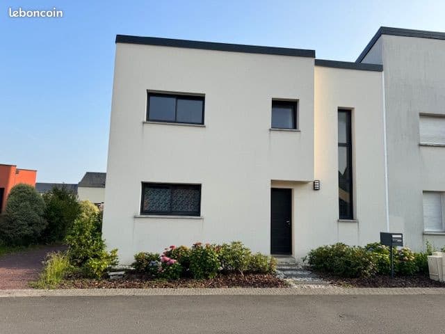 A LOUER MAISON COMTEMPORAINE CHAVAGNE 115 m²