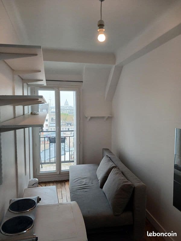 Chambre de bonne meublée à louer à Paris 14
