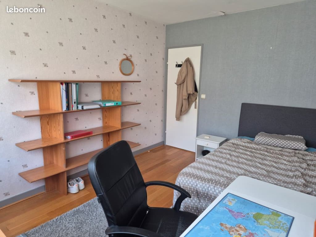 Chambre meublée à louer à Versailles pour élève en prépa interne externé prépa