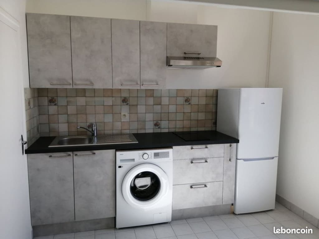 Location studio rue de l'Oradou