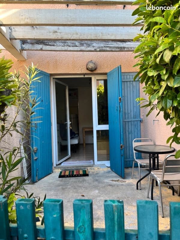 Studio 18 m2 avec terrasse et parking - Luynes (Aix sud)