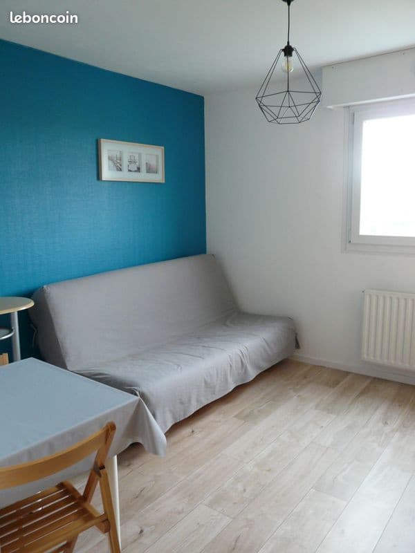 Beau studio meublé avec parking