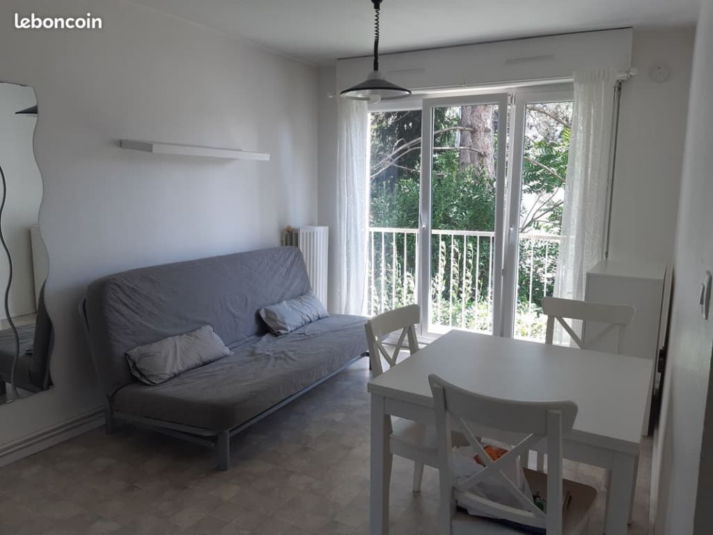 Metz Queuleu Studio meublé 21m²