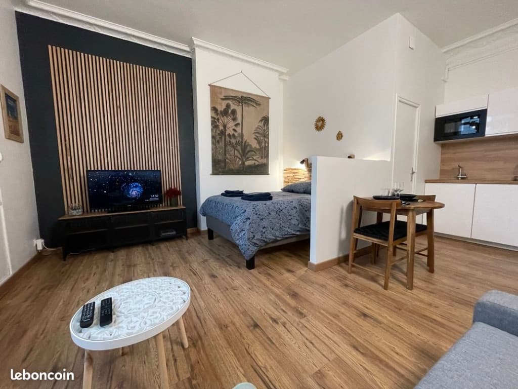 Studio meublé avec place de parking proche université Arras