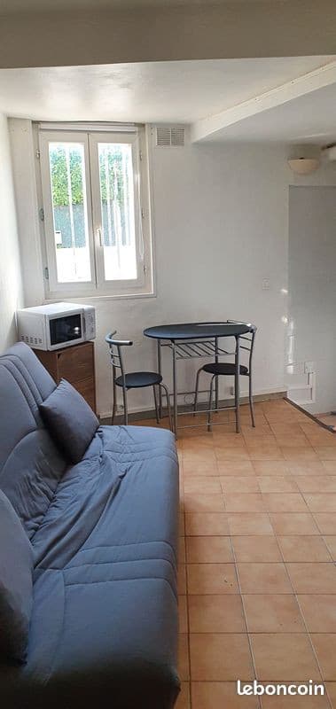 Location studio meublé 15 m2 Montreuil 93100